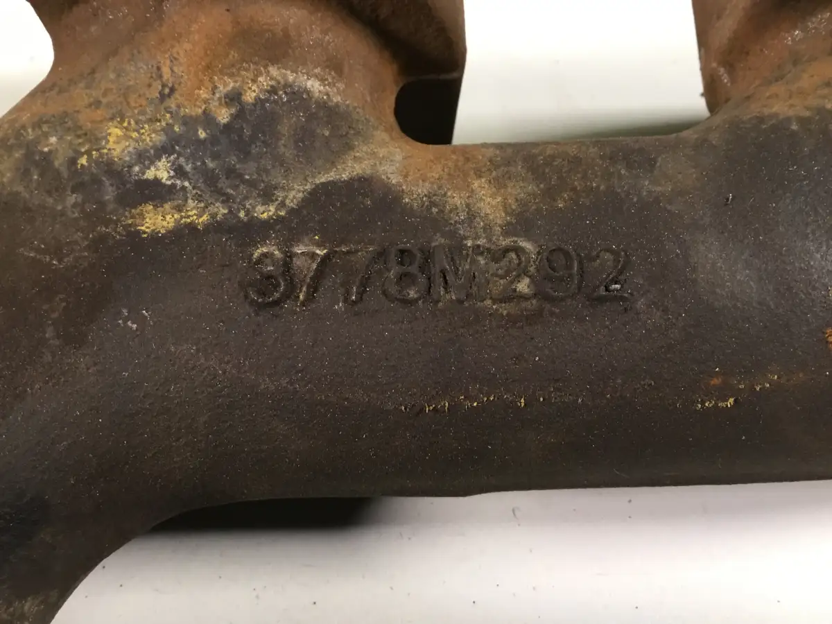 PERKINS EXHAUST MANIFOLD 3778M292 USED - Picture 2