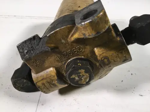 CATERPILLAR BRANDSTOFFILTER BEHUZING 1N3583 GEBRUIKT