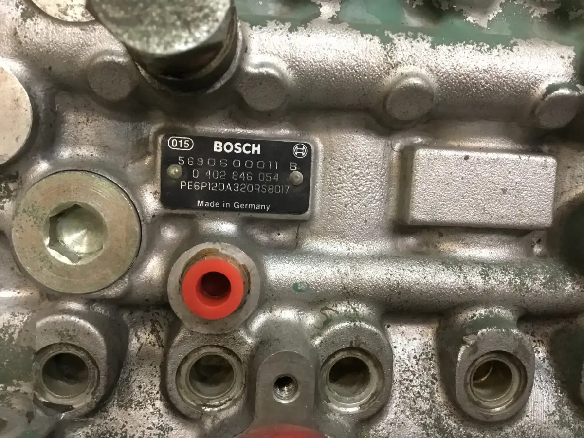 BOMBA DE COMBUSTIBLE BOSCH 0402846054 USADA - Imagen 4