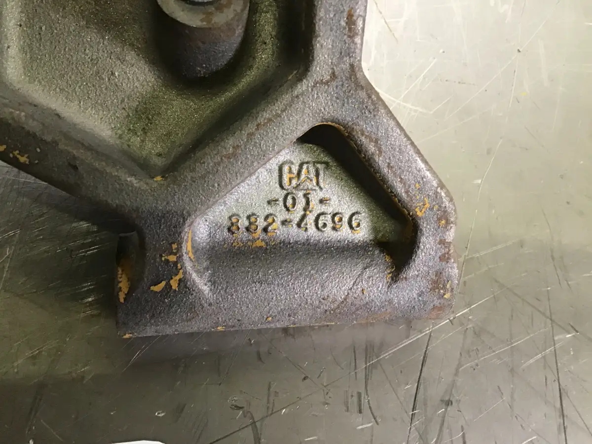 CATERPILLAR ALTERNATOR BRACKET 3324696 USED - Picture 2