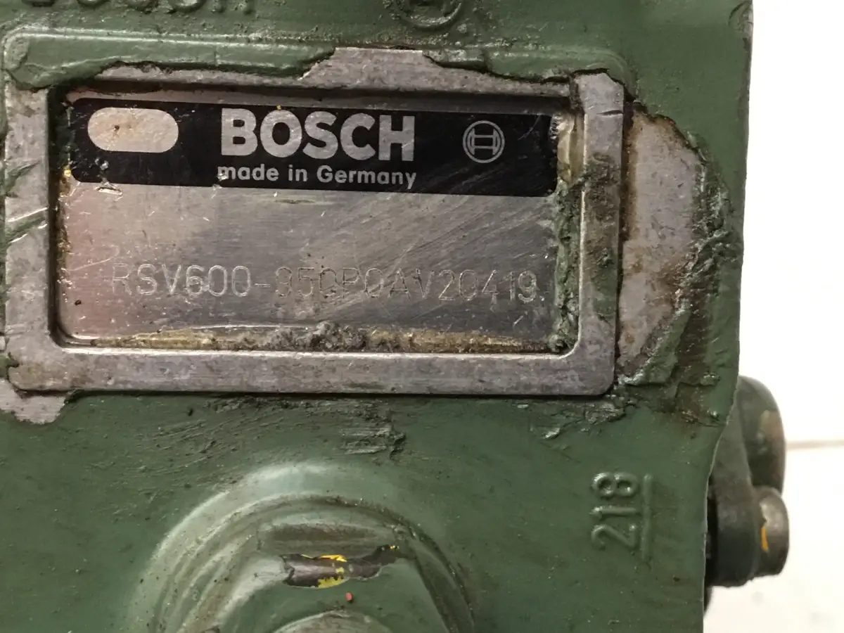 BOMBA DE COMBUSTIBLE BOSCH 0411820726 USADA - Imagen 3