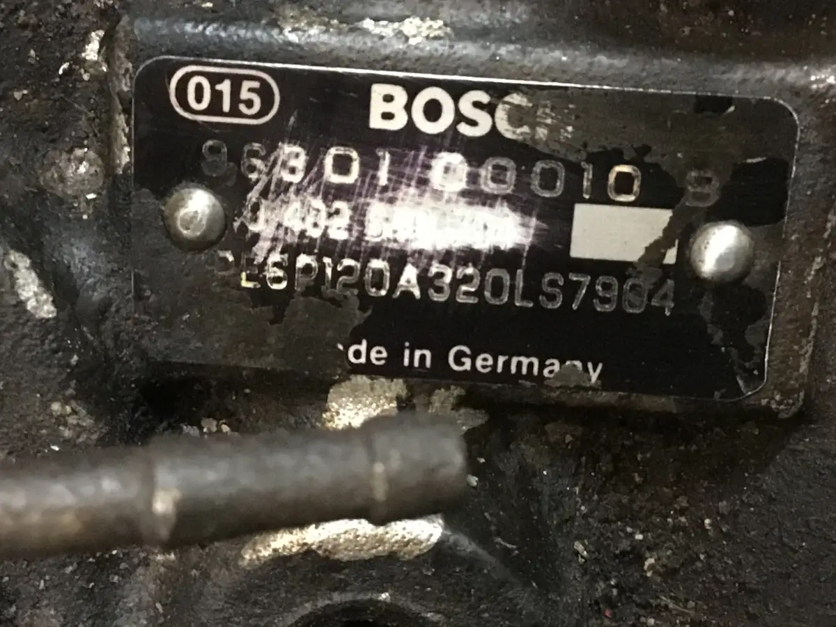BOSCH FUEL PUMP 0402646704 USED - Picture 4