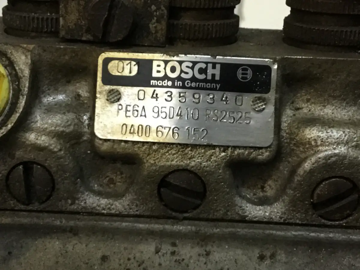 BOMBA DE COMBUSTIBLE BOSCH 0400676152 USADA - Imagen 2