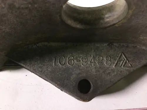 CATERPILLAR INTERMEDIATE VALVE COVER 1069488 USED - Thumb image 2