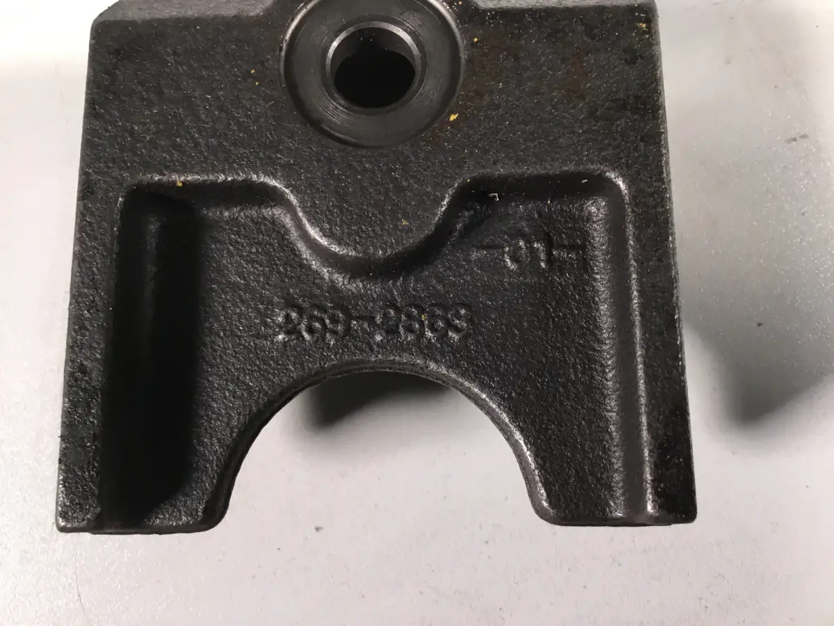 CATERPILLAR ROCKER SHAFT/BLOCK 2692862 USED - Picture 2