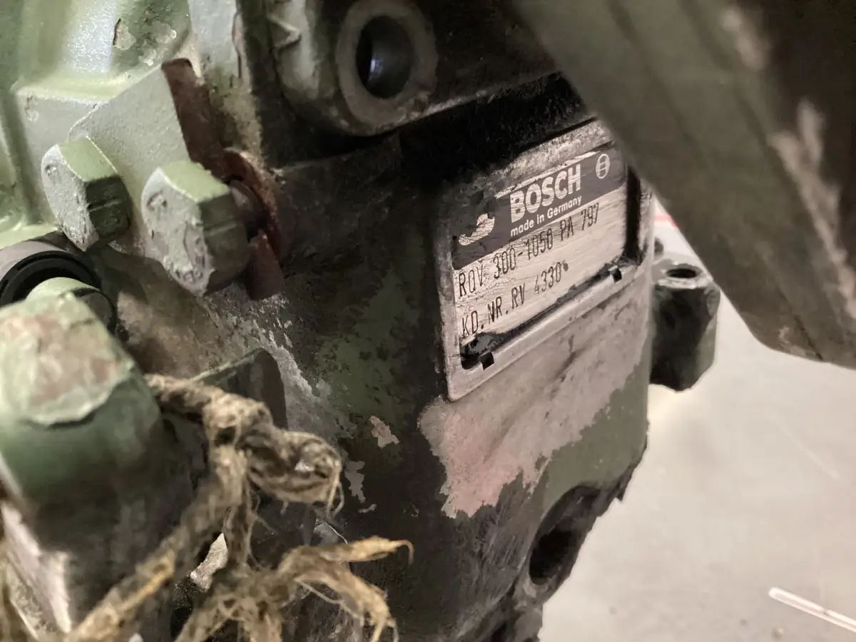 BOSCH FUEL PUMP 0402648824 USED - Picture 2