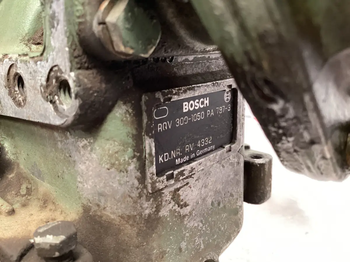 BOSCH FUEL PUMP 0402648825 USED - Picture 2