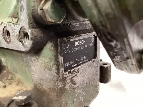 BOMBA DE COMBUSTIBLE BOSCH 0402648825 USADA - Imagen miniatura 2