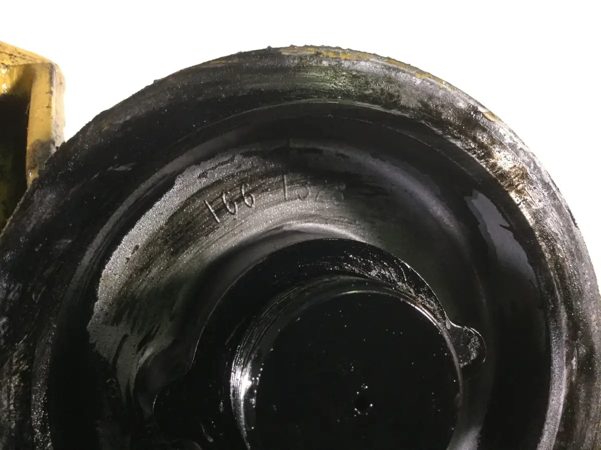 USED CATERPILLAR OIL FILTER HOUSING 1661328 - Picture 2
