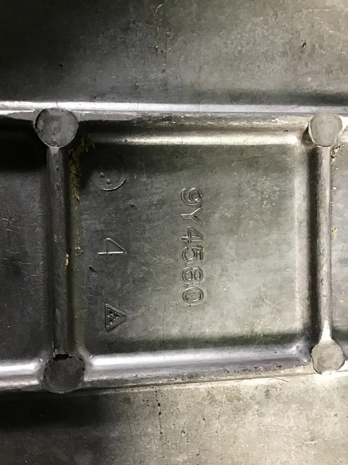 CATERPILLAR ROCKER COVER 9Y4580 USED - Picture 2
