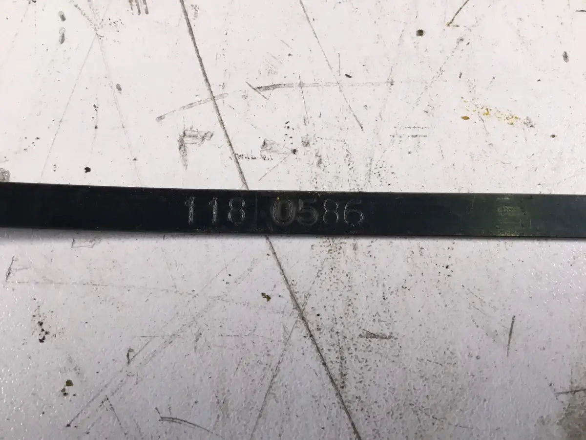 DEUTZ DIPSTICK 01180586 USED - Picture 2