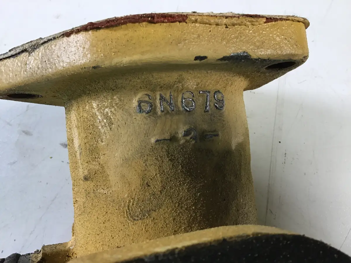 CATERPILLAR OIL COOLER COVER 6N0679 USED - Picture 2