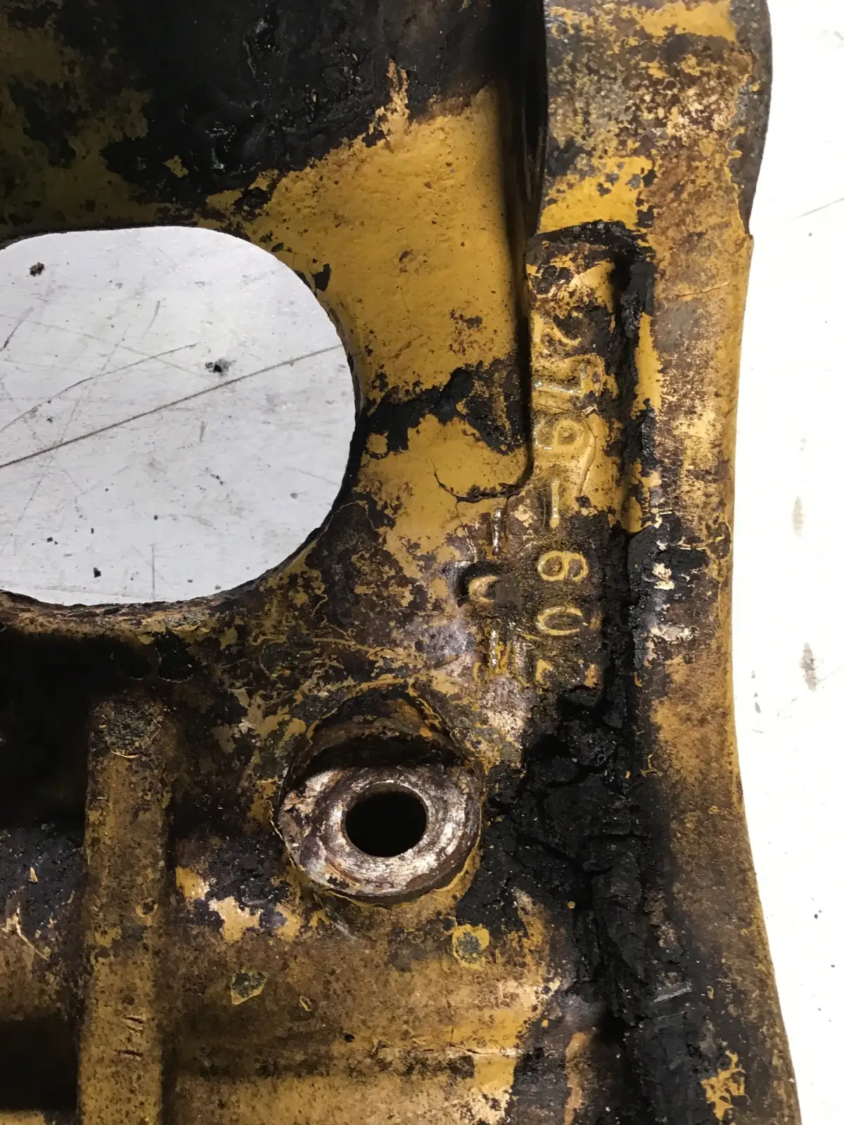 CATERPILLAR ALTERNATORHALTERUNG 2796024 GEBRAUCHT – Bild 2