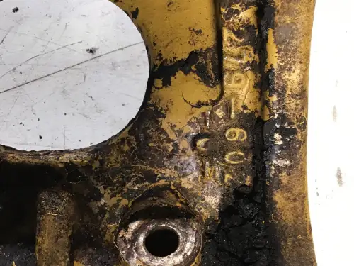 CATERPILLAR ALTERNATORHALTERUNG 2796024 GEBRAUCHT – Vorschaubild 2