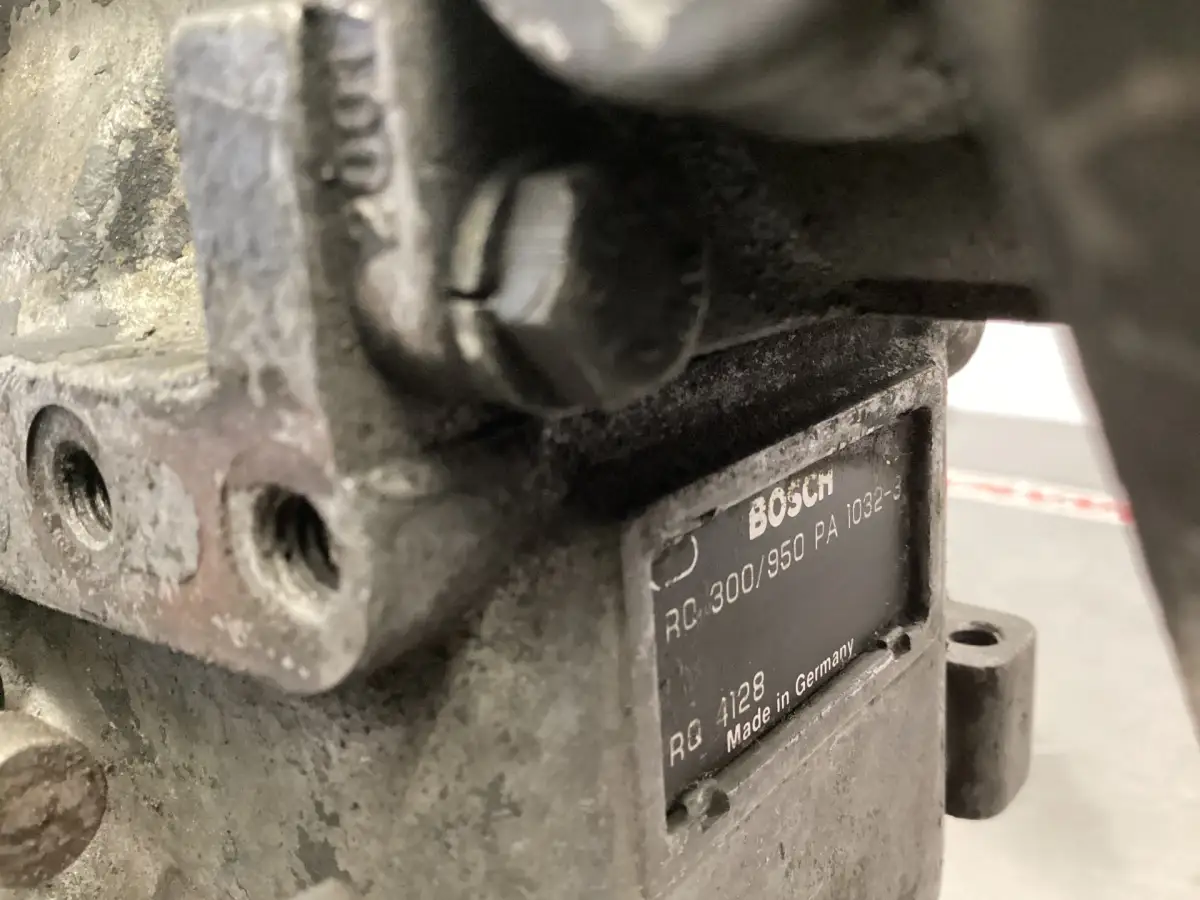 BOMBA DE COMBUSTIBLE BOSCH 0402646994 USADA - Imagen 2