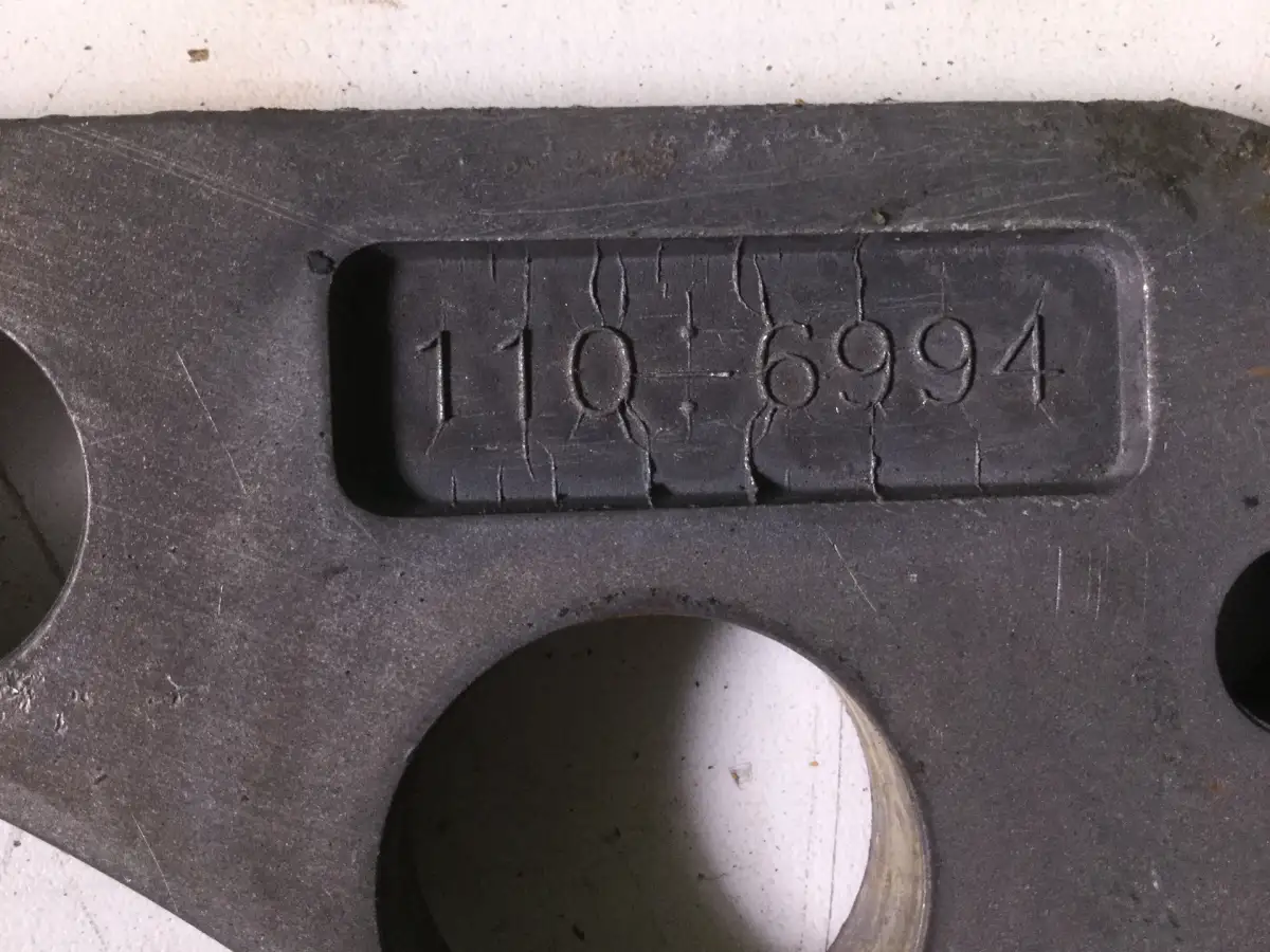 CATERPILLAR PLACA INTERMEDIA DE CABEZA 1106994 USADA - Imagen 2