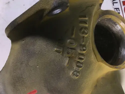 CATERPILLAR OIL COOLER COVER 1139006 USED - Thumb image 2