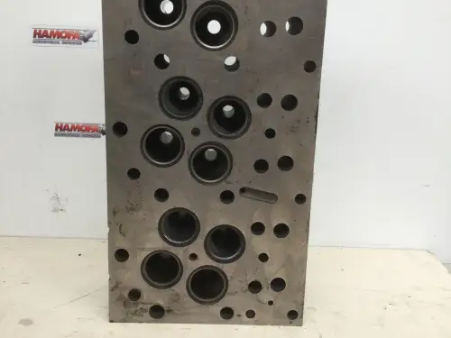 DAF CYLINDER HEAD 1357550 USED - Thumb image 2