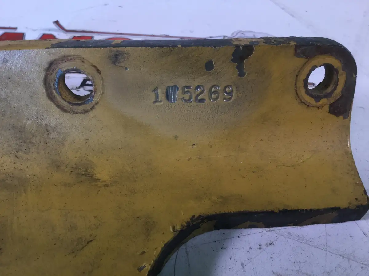 CATERPILLAR ALTERNATOR BRACKET 1W5269 USED - Picture 2