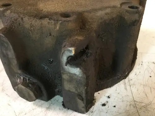 CATERPILLAR OIL COOLER COVER 7N4939 USED - Thumb image 2