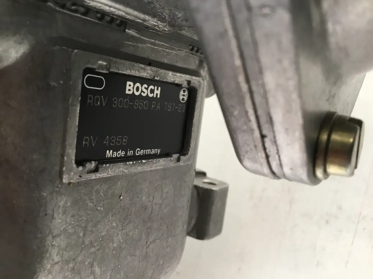 BOSCH FUEL PUMP 0402648947 USED - Picture 2