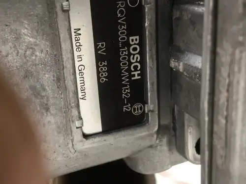BOSCH FUEL PUMP 0403244048 USED - Thumb image 2