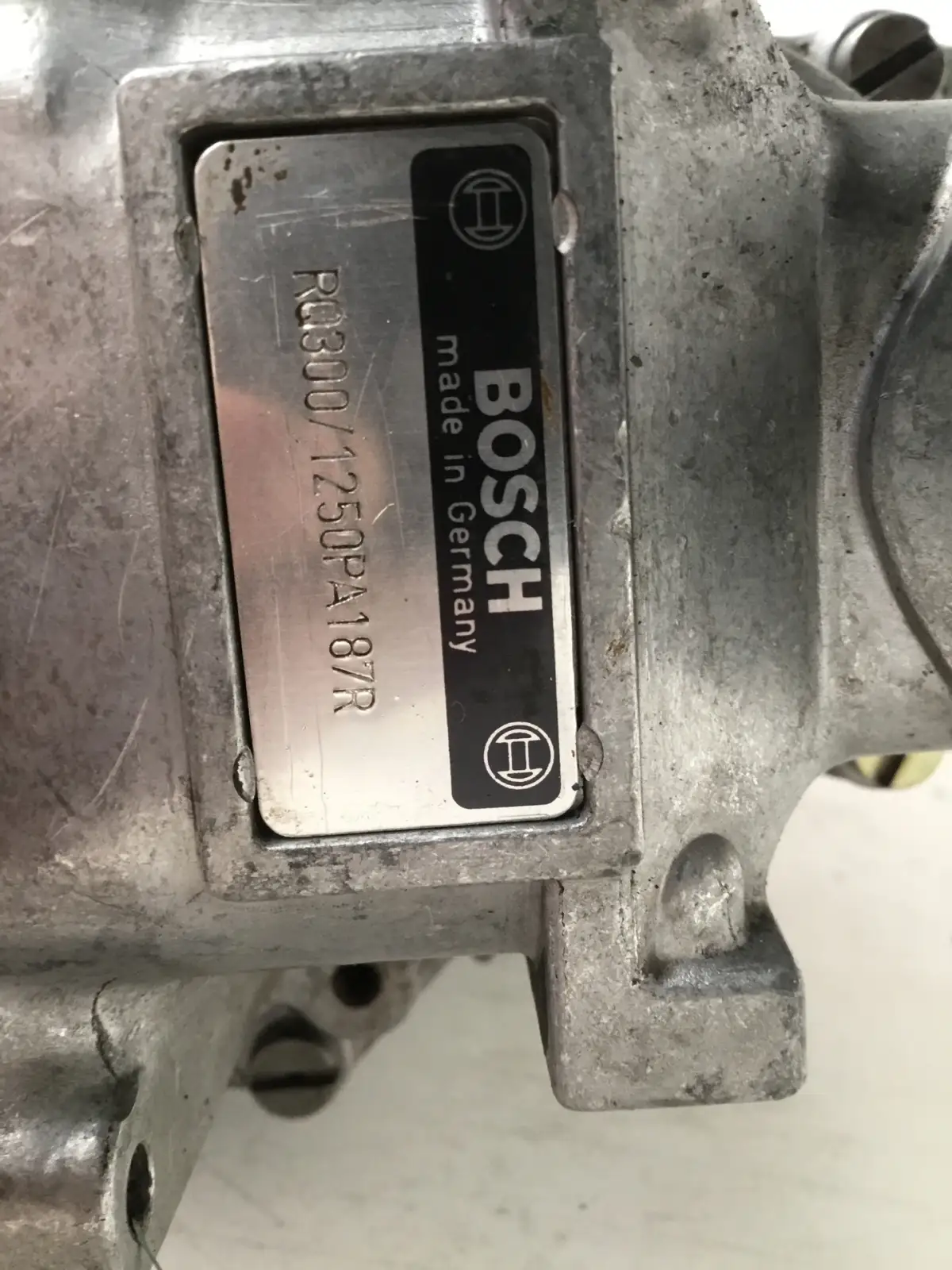 BOSCH FUEL PUMP 0401848038 USED - Picture 3