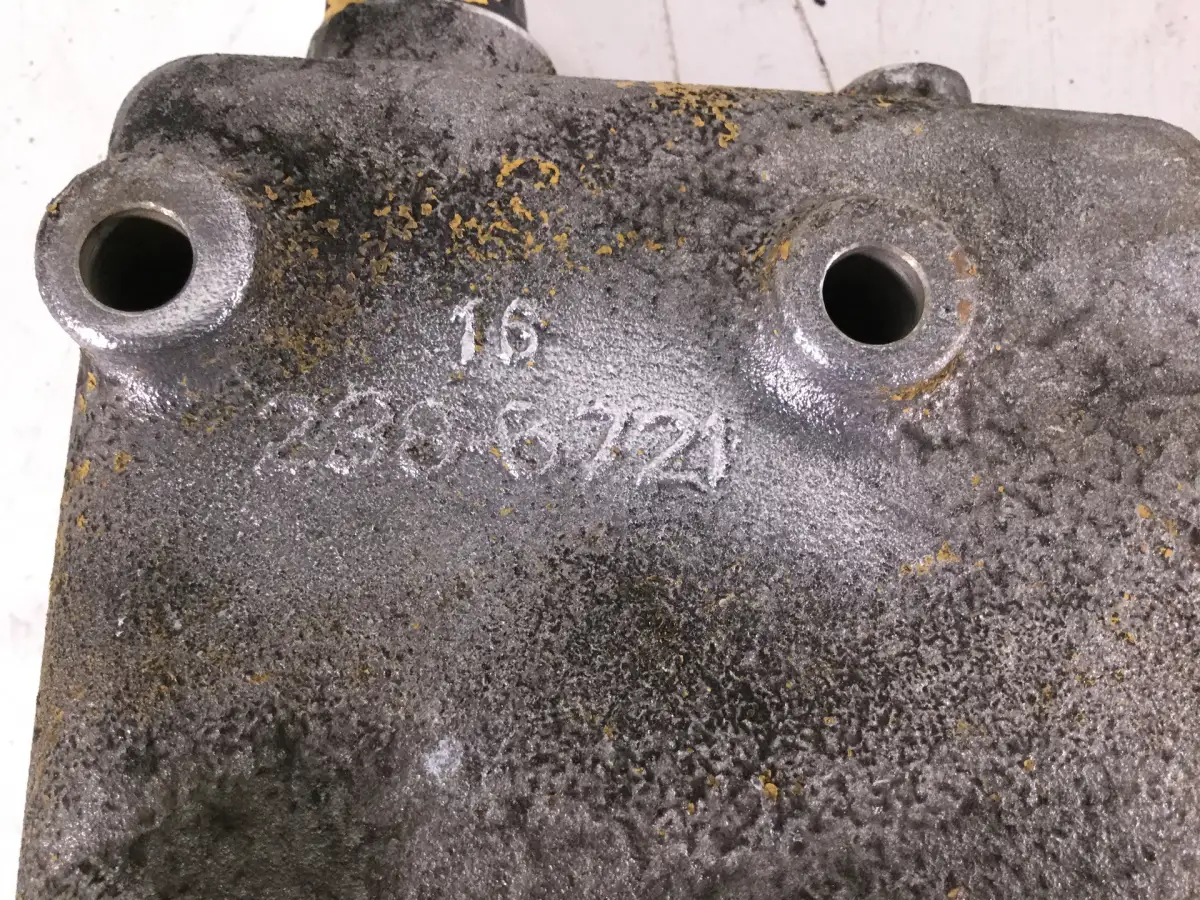 CATERPILLAR CARCASA DE TERMOSTATO 2386721 USADA - Imagen 2