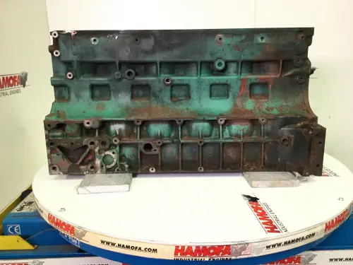 VOLVO 04915950 USADO