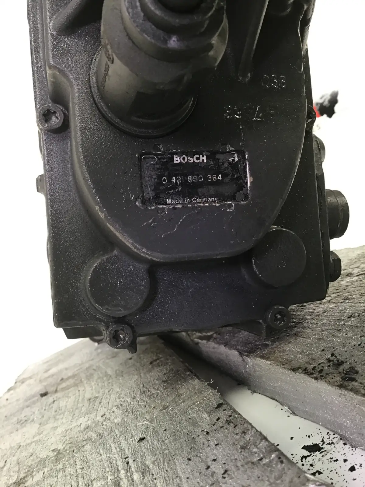 BOMBA DE COMBUSTIBLE BOSCH 0402796204 USADA - Imagen 2