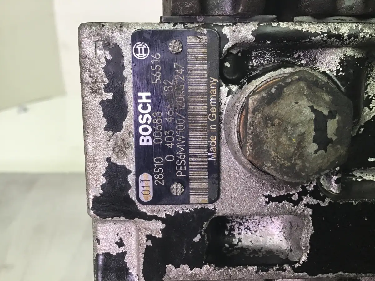 BOSCH FUEL PUMP 0403466182 USED - Picture 4