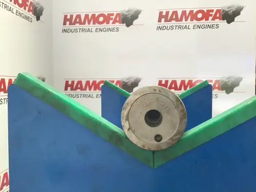 ÁRBOL DE LEVAS MONOPIEZA DEUTZ 04262721 USADO - Imagen miniatura 2