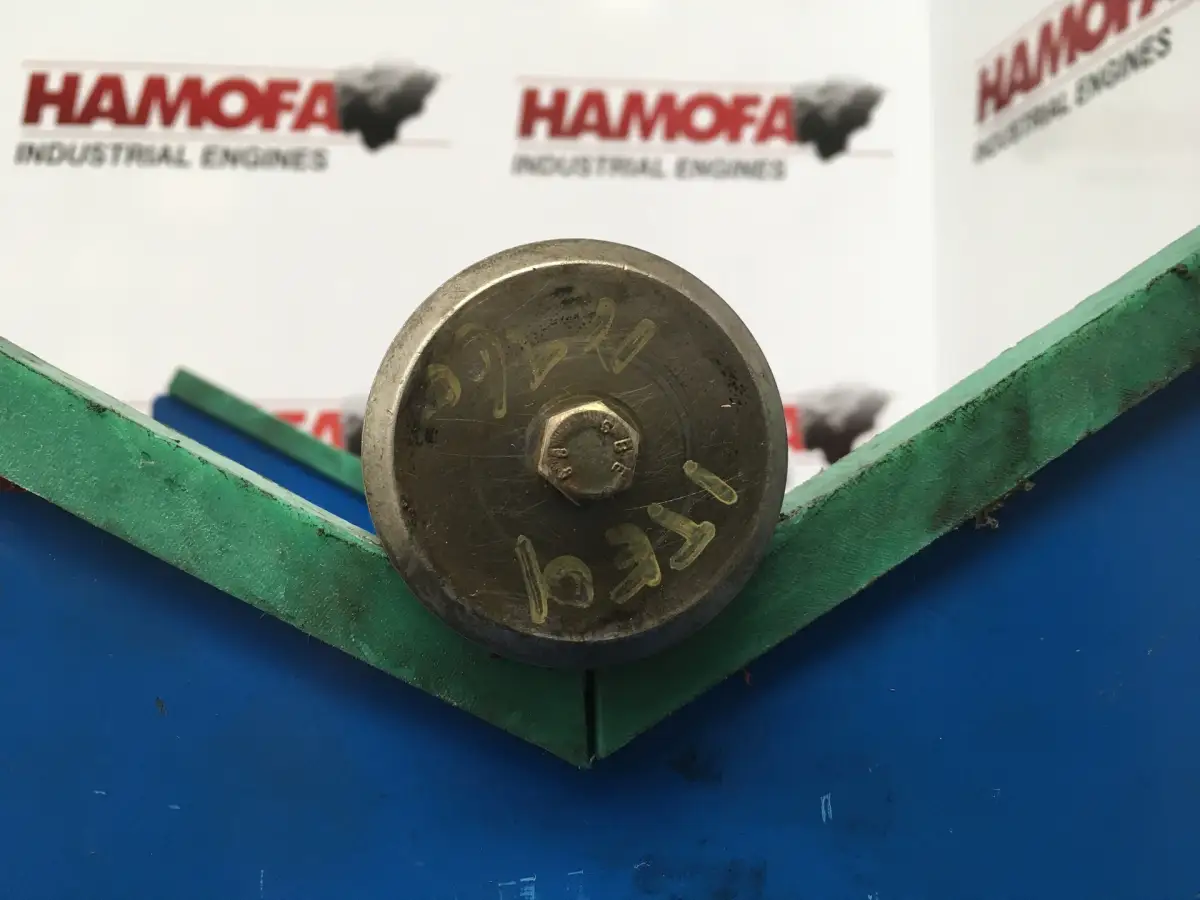 DEUTZ NOCKENWELLE 04176251 GEBRAUCHT – Bild 3