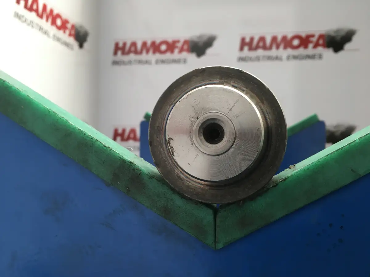 DEUTZ CAMSHAFT 04513678 USED - Picture 2