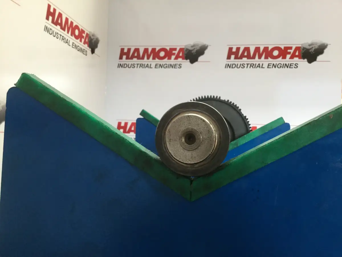 DEUTZ NOKENWELLE 04513676 GEBRAUCHT – Bild 3