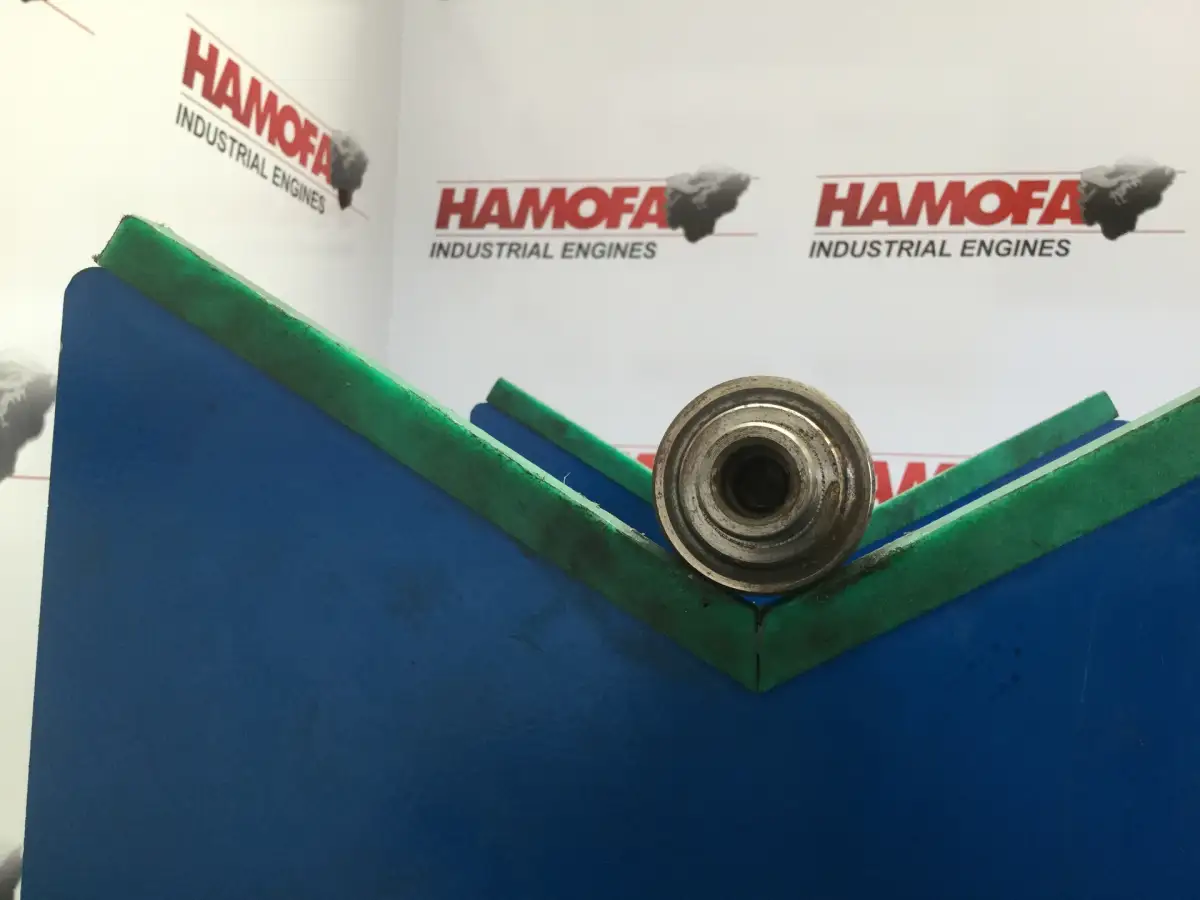 ÁRBOL DE LEVAS DEUTZ 04176250 USADO - Imagen 2