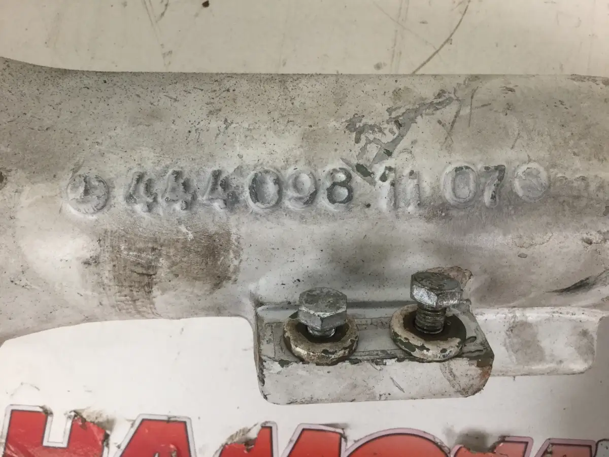 MERCEDES INLET MANIFOLD A4440981107 USED - Picture 2