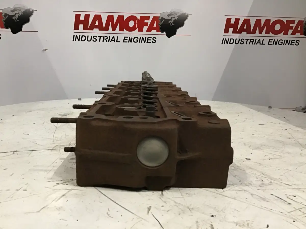 VOLVO CYLINDER HEAD 1001516 USED - Picture 3