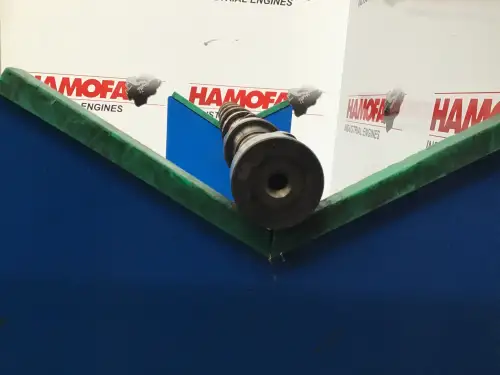 VOLVO CAMSHAFT 8193727 USED - Thumb image 2