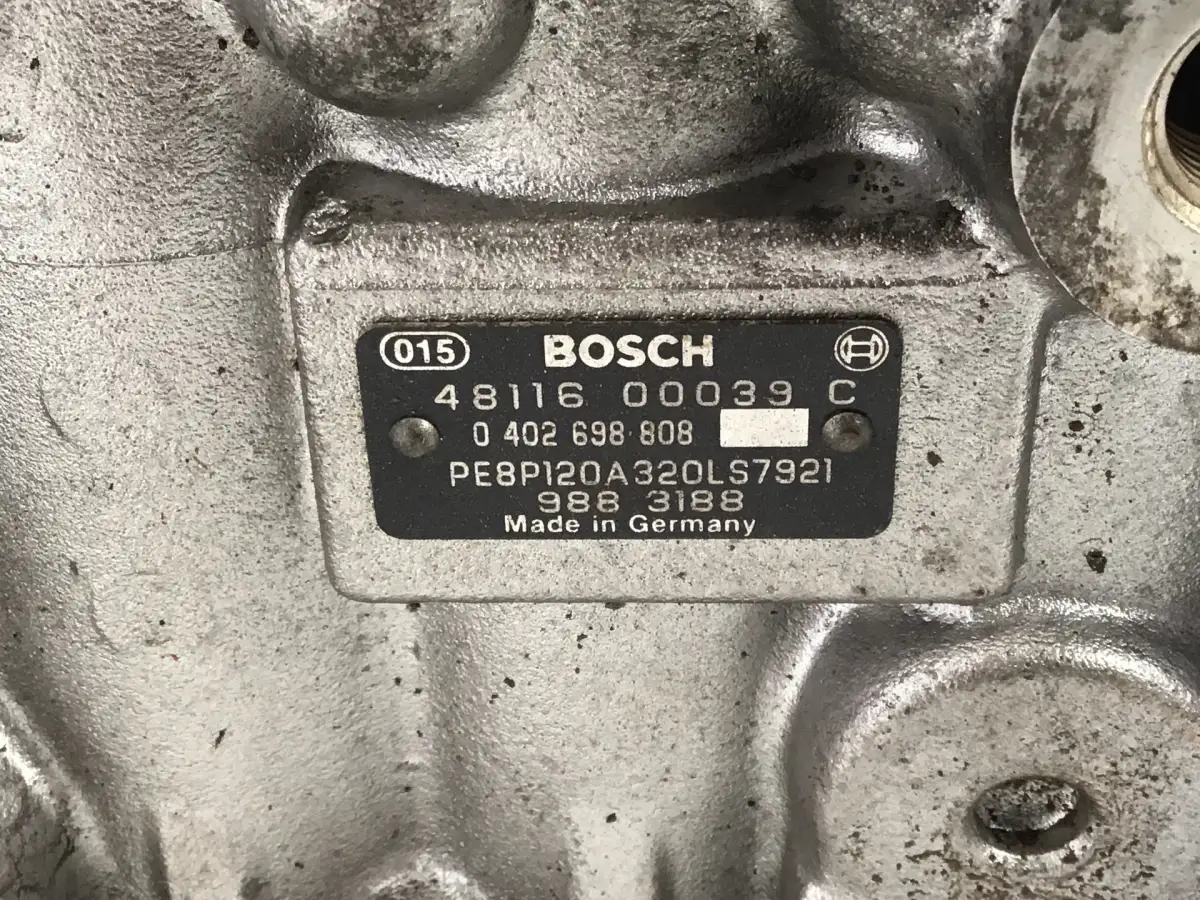 BOMBA DE COMBUSTIBLE BOSCH 0402698808 USADA - Imagen 4