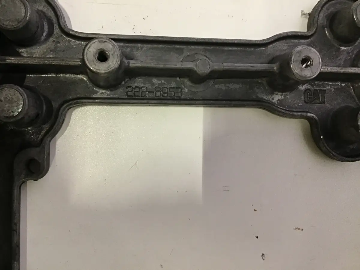 CATERPILLAR INTERMEDIÄRVENTILDECKEL 2226953 GEBRAUCHT – Bild 2