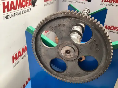 CUMMINS CUM V903 ÁRBOL DE LEVAS CON ENGRENAGE 215580 USADO - Imagen miniatura 3