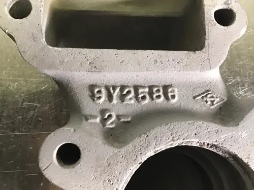 CATERPILLAR THERMOSTAT COVER 9Y2586 USED - Thumb image 2