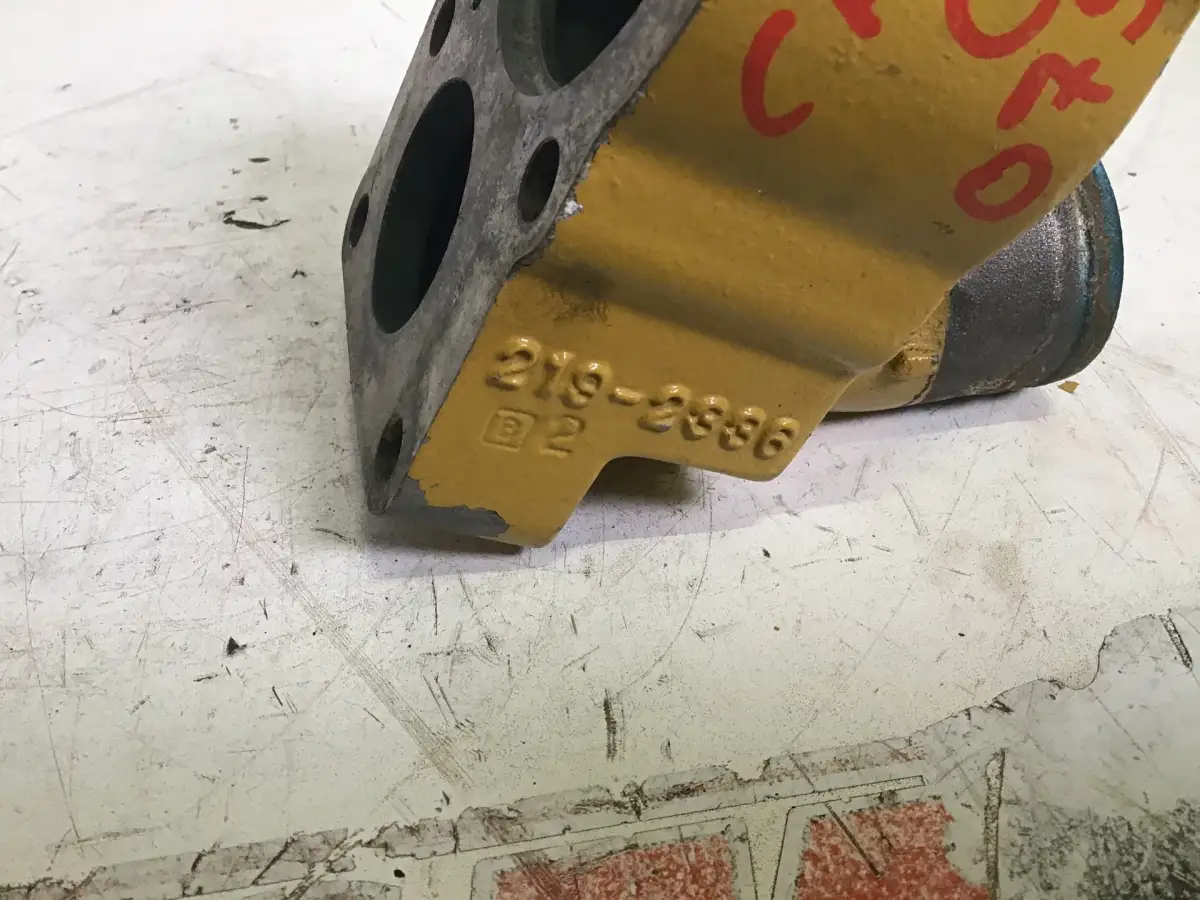 CATERPILLAR THERMOSTAT COVER 2192336 USED - Picture 2
