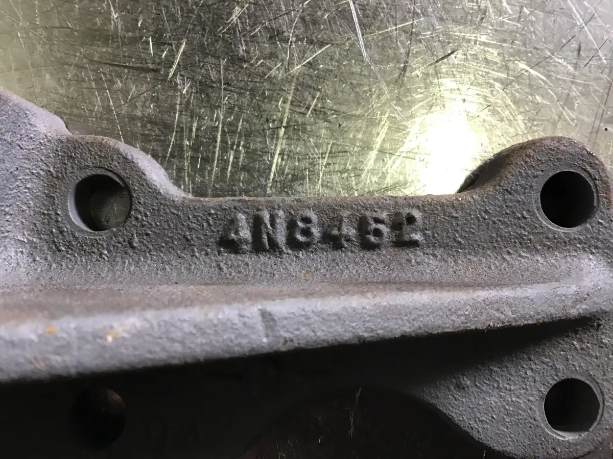 CATERPILLAR SUPPORT 4N8452 UTILISÉ - Image 2