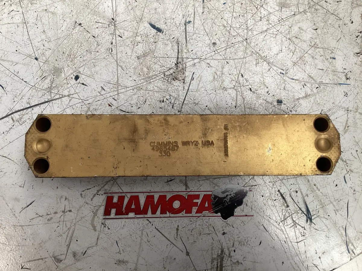 CUMMINS OIL COOLER 4965487 USED - Picture 2