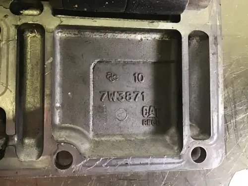 CATERPILLAR VALVE COVER 7W3871 USED - Thumb image 2