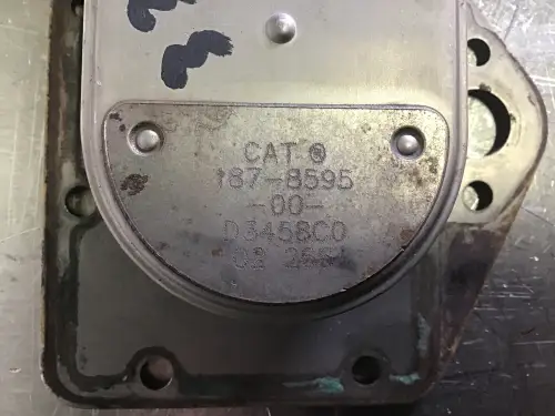 CATERPILLAR OIL COOLER 1878595 USED - Thumb image 2