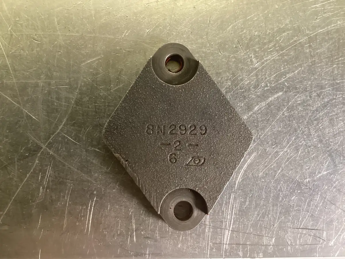 CATERPILLAR CACHE MOTEUR 8N2929 D'OCCASION - Image 2