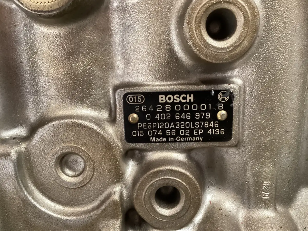 USED BOSCH FUEL PUMP 0402646979 - Picture 3